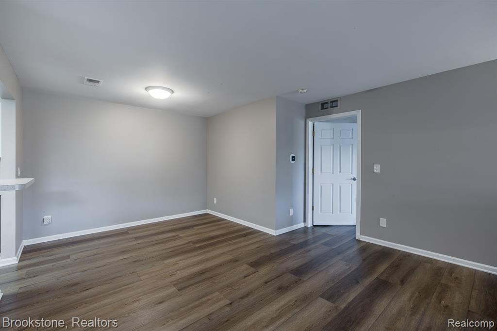 5292 Brookemonte Circle, Rochester, MI 48306 — Photo 11