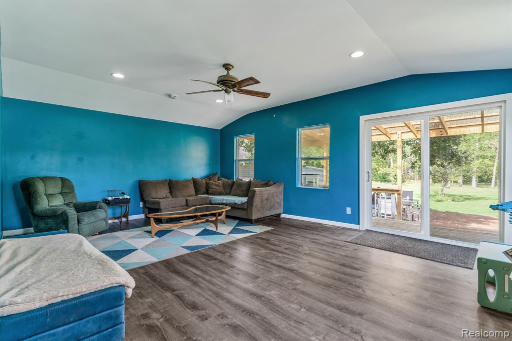 7167 E CARPENTER Road, Davison, MI 48423 — Photo 10