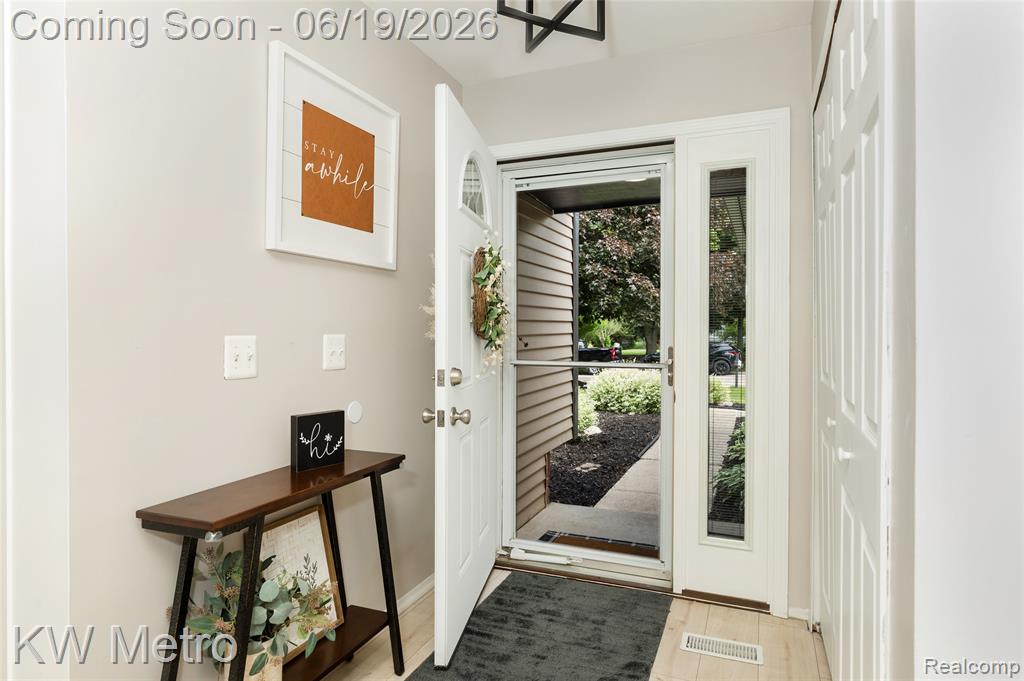 839 Dressler Lane, Rochester Hills, MI 48307 — Photo 3