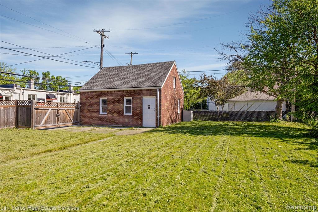 474 Madison Street, Grosse Pointe, MI 48236 — Photo 21