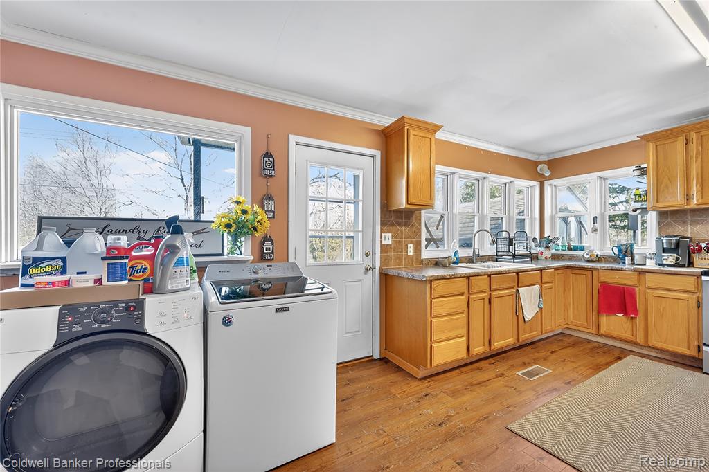 132 W Main Street, Mayville Vlg, MI 48744 — Photo 13
