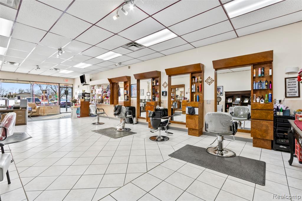 40400 Five Mile Rd, Plymouth, MI 48170 — Photo 8