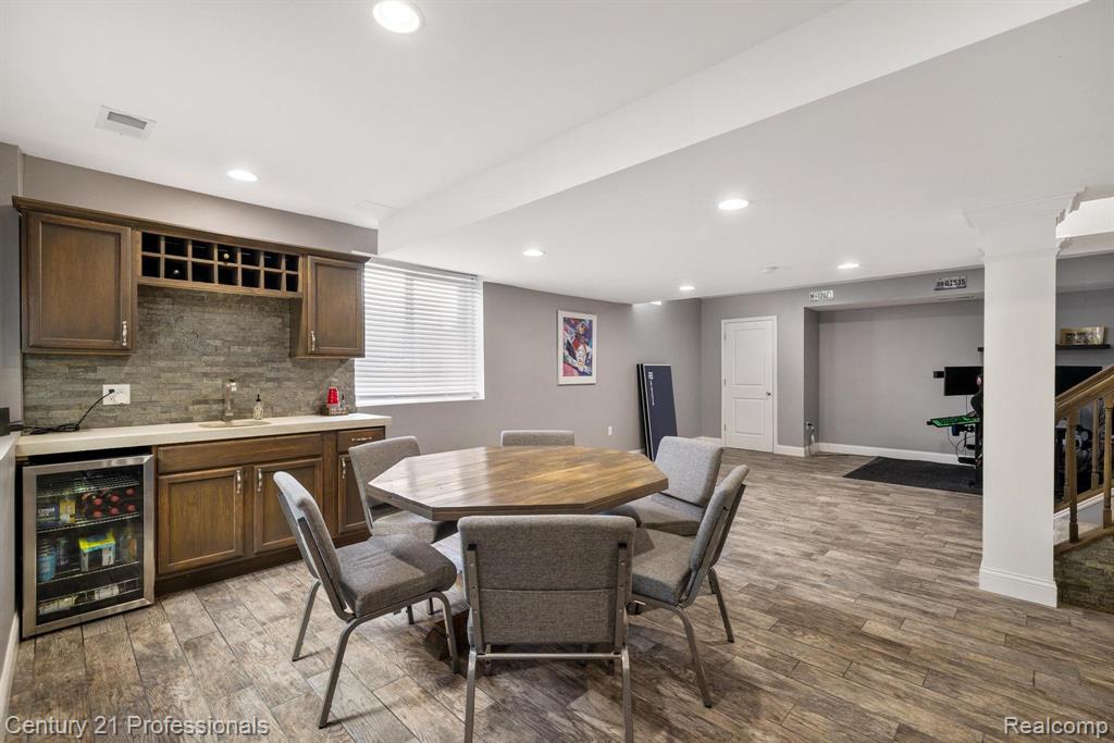 9754 Windsor Lane, Clarkston, MI 48348 — Photo 46