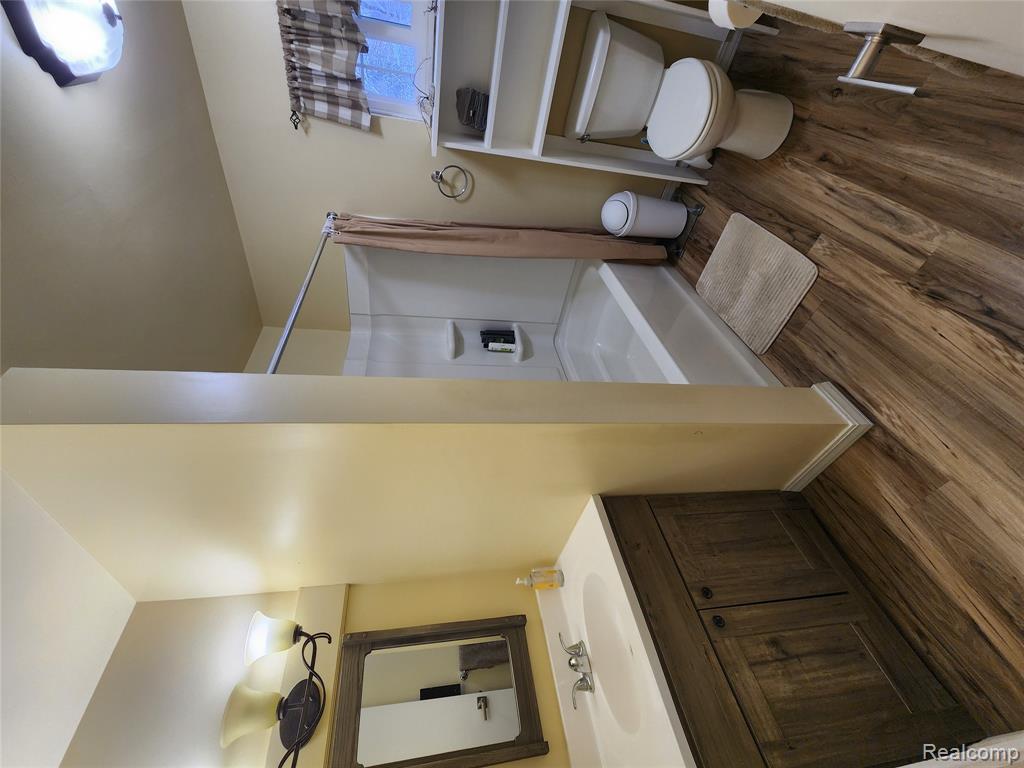 9707 North Lake Rd Road, Otter Lake, MI 48464 — Photo 10