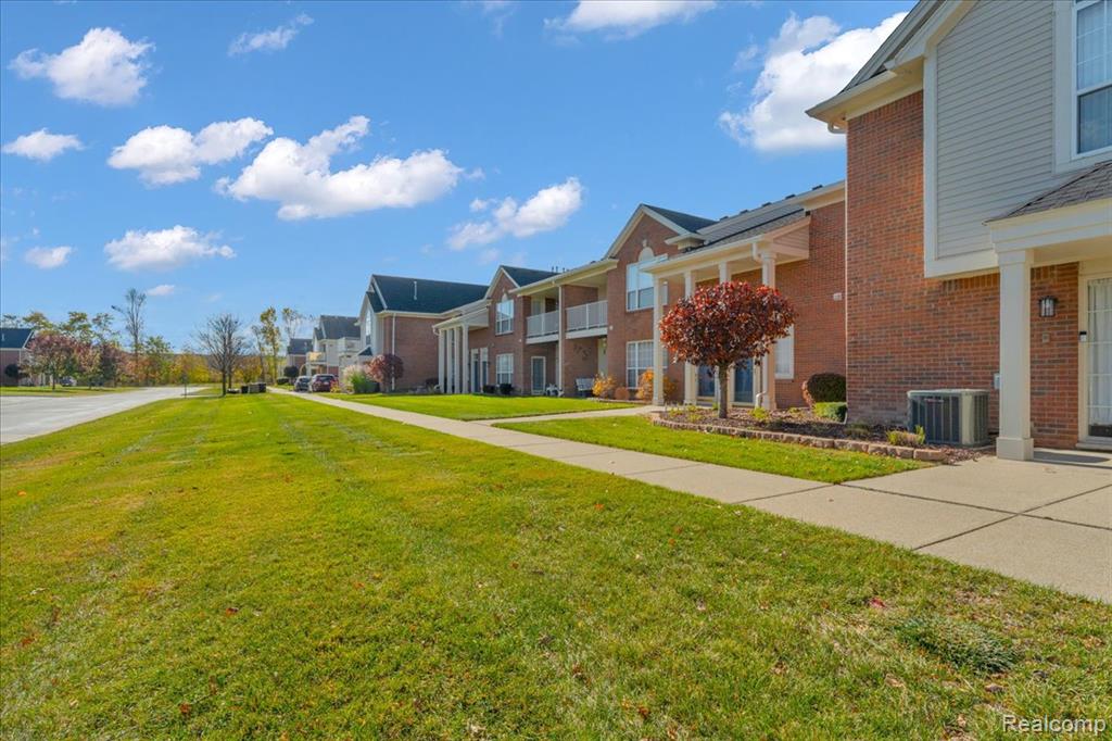 51641 Hale Lane, Chesterfield, MI — Photo 3