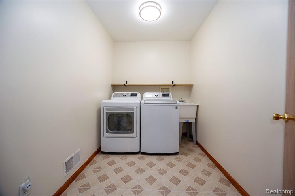 2540 SOUTHLAWN Street, Ypsilanti, MI 48197 — Photo 54
