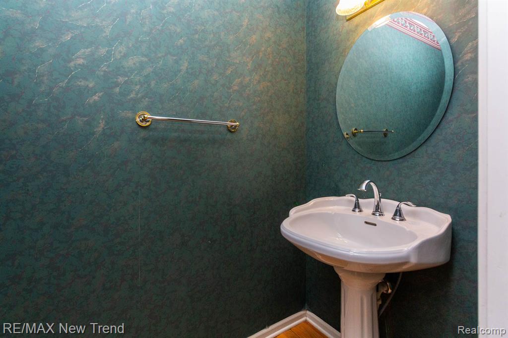 4905 RAVINE, Ann Arbor, MI 48105 — Photo 17