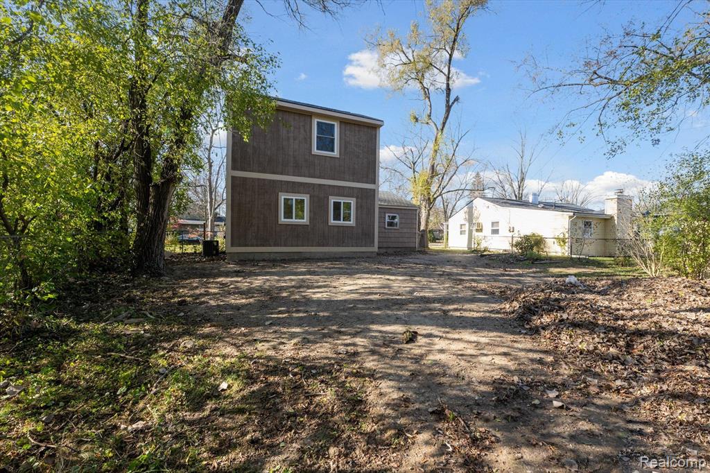 2481 PINECREST Avenue, Ann Arbor, MI 48104 — Photo 32