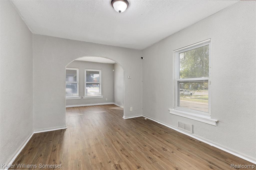9204 Wayburn Street, Detroit, MI 48224 — Photo 8