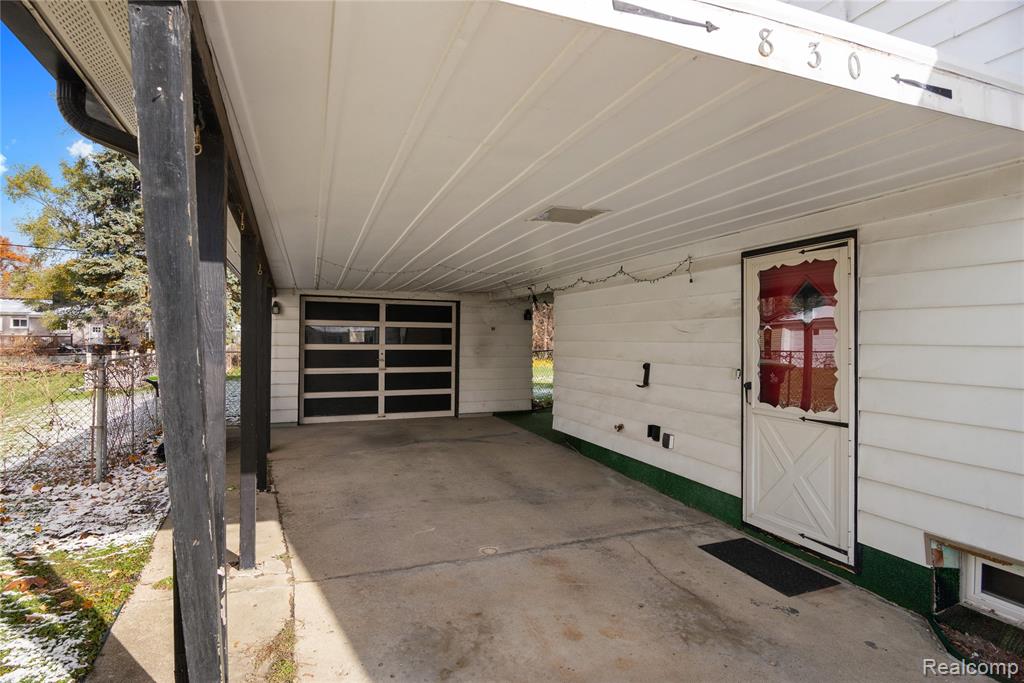 830 Westwood Drive, Fenton, MI 48430 — Photo 21