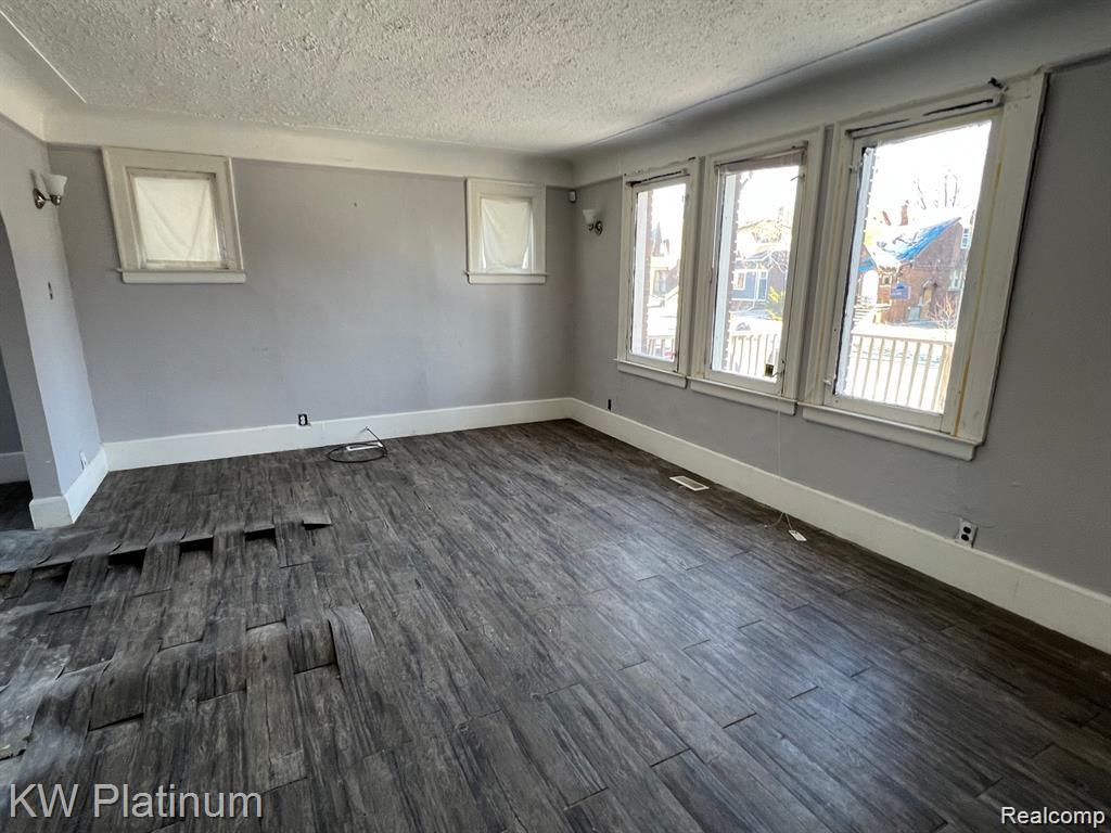 5211 Haverhill Street, Detroit, MI 48224 — Photo 5