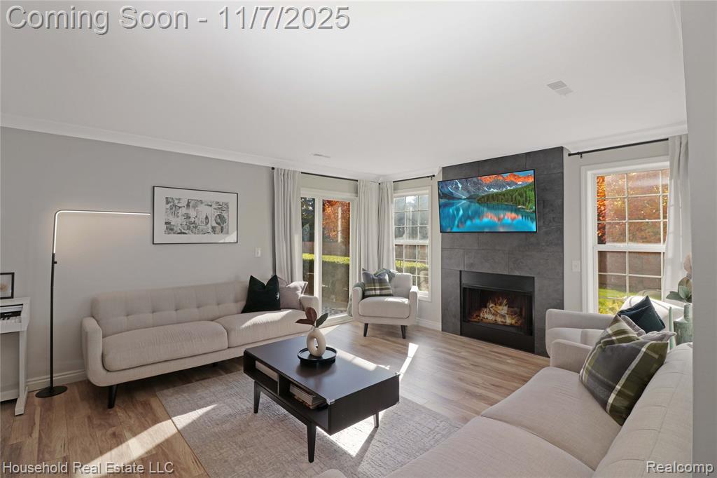 4354 Berkshire Drive, Sterling Heights, MI 48314 — Photo 2