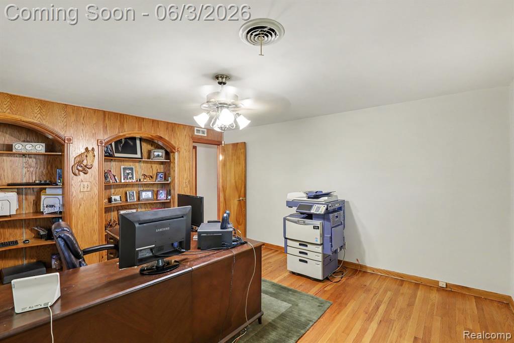 46430 Schoenherr Road, Utica, MI 48315 — Photo 20