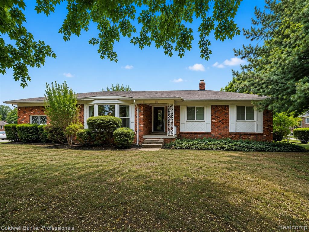 53238 Saturn Drive, Utica, MI 48316