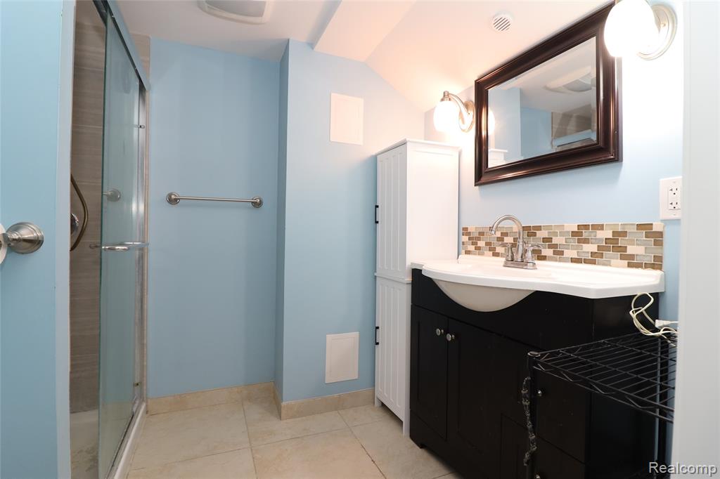 739 Kinloch Street, Dearborn Heights, MI 48127 — Photo 37