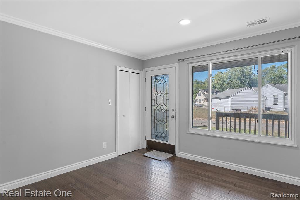 78 Cadillac Street, Pontiac, MI 48342 — Photo 6