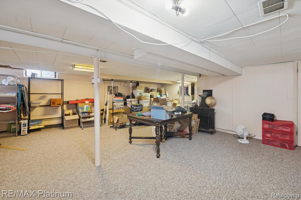 707 Briarwood Lane, Fenton, MI 48430 — Photo 18