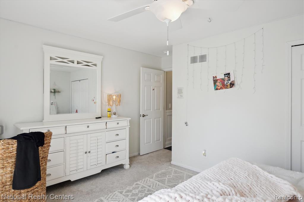 5885 Fairborn, Canton, MI, 48187