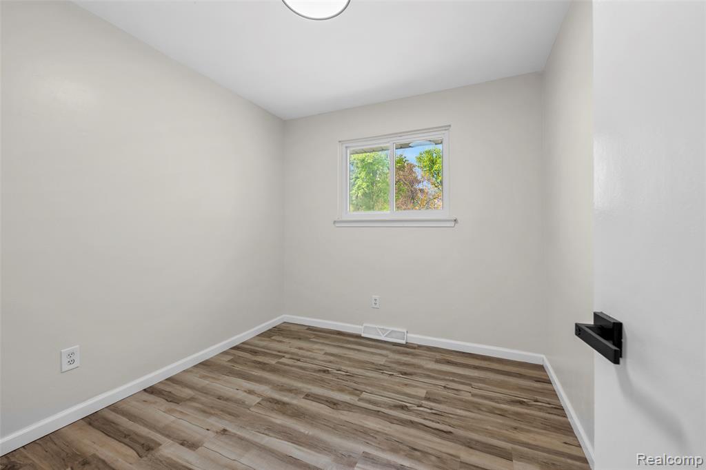 26027 Ross Street, Inkster, MI 48141 — Photo 16