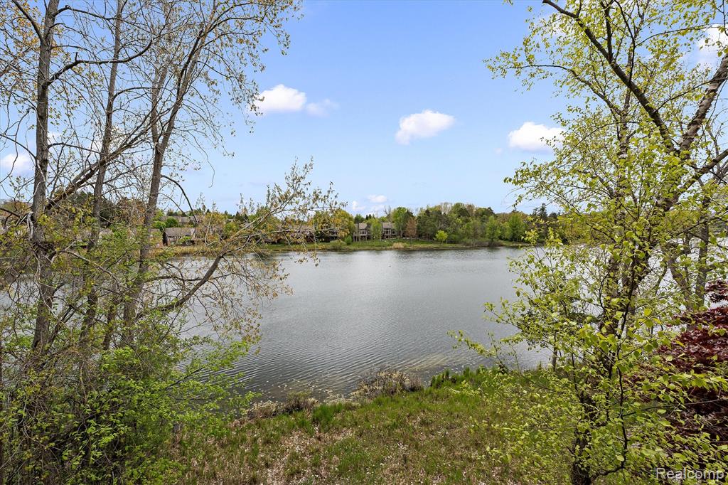 4822 Hidden Lane, West Bloomfield, MI 48323 — Photo 44
