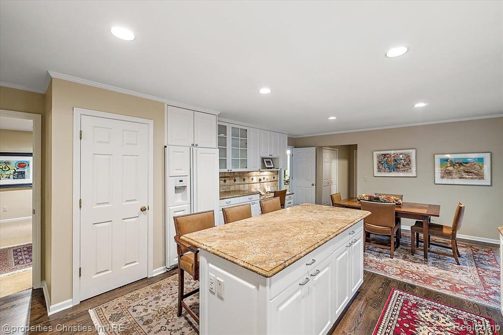 5579 Pine Brooke Court, Bloomfield Hills, MI 48304 — Photo 15