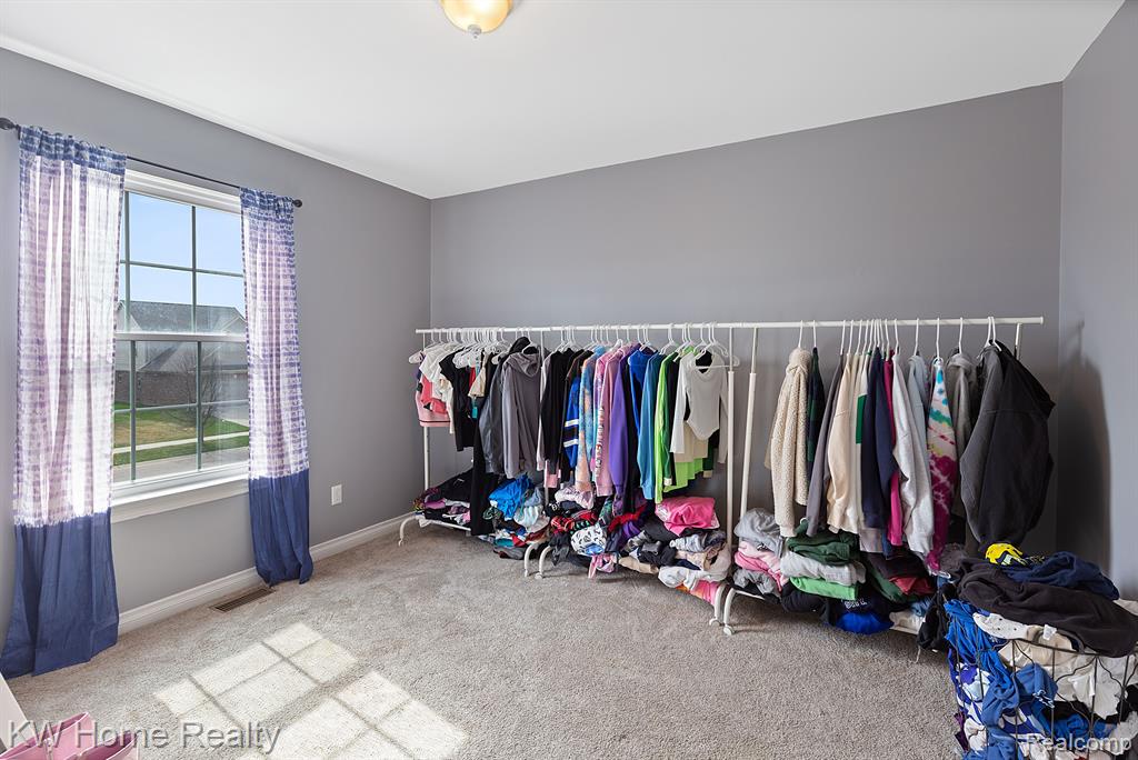 28642 OAKMONTE Circle W, New Hudson, MI 48165 — Photo 34
