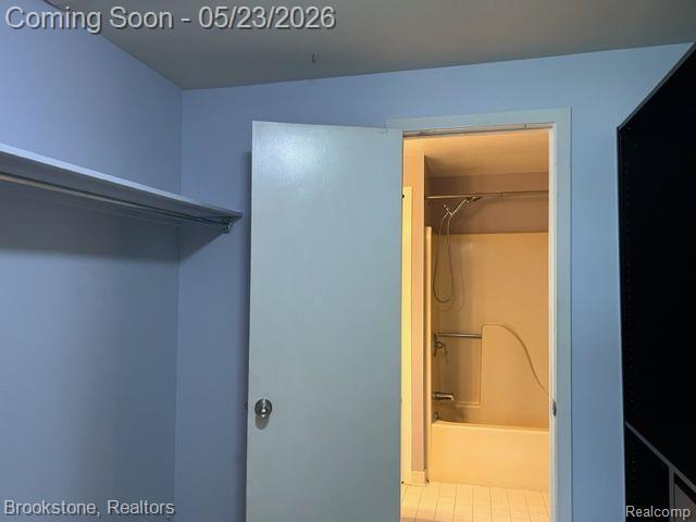1465 BEACHLAND Boulevard, Keego Harbor, MI 48320 — Photo 24