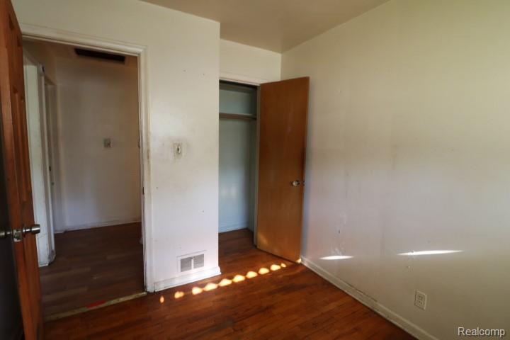 5710 Dupont Street, Flint, MI 48505 — Photo 6