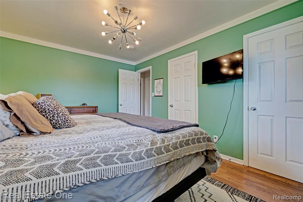 327 Coats Road, Lake Orion, MI 48362 — Photo 36