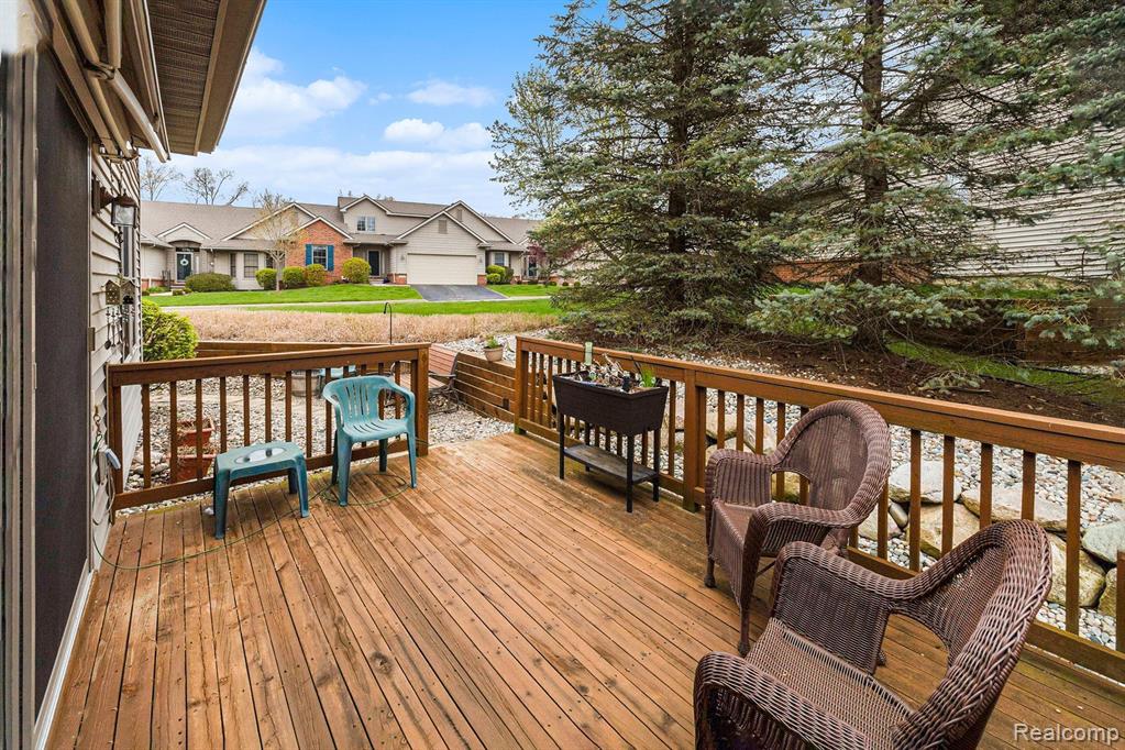 6173 NORTHRIDGE HILLS Drive, Brighton, MI 48116 — Photo 25