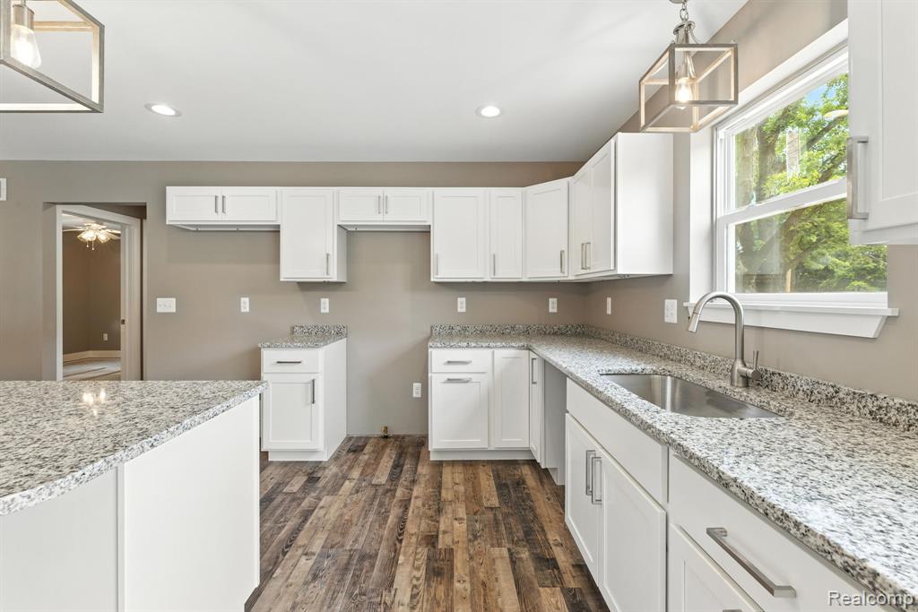 108 N Lester Street, Capac, MI 48014 — Photo 10