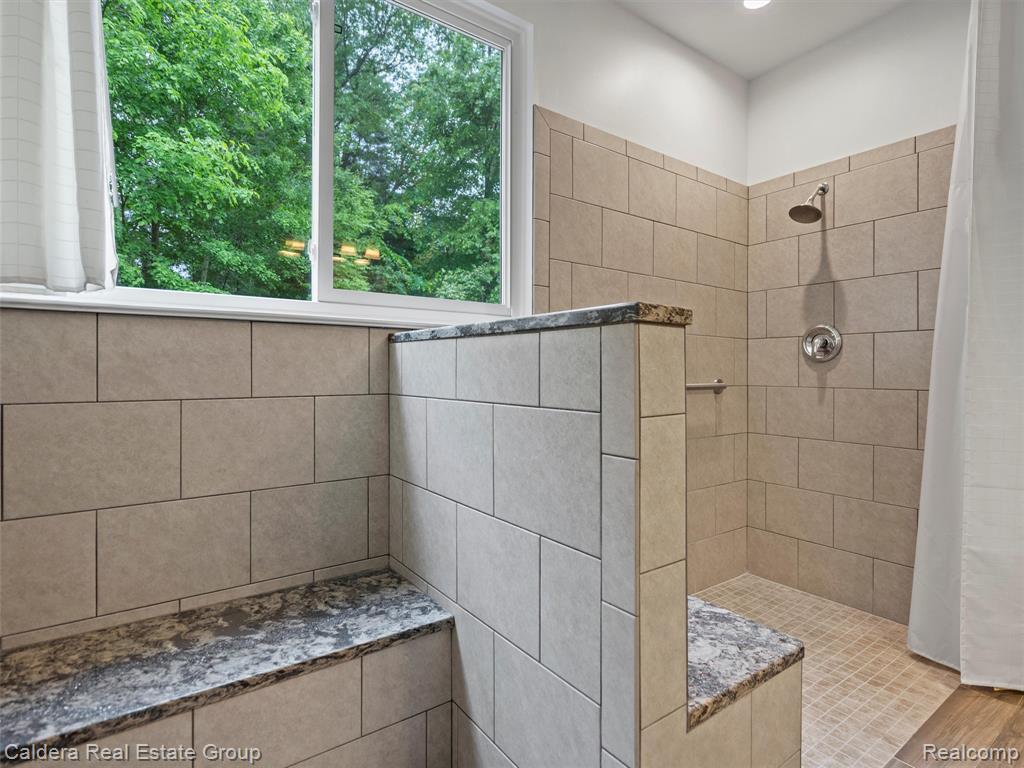 9862 Tioga Trail, Pinckney, MI 48169 — Photo 29