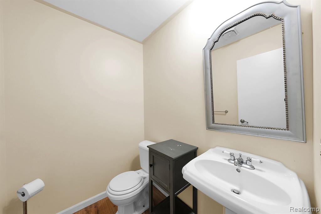 982 LANGLEY Road, Rochester Hills, MI 48309 — Photo 19