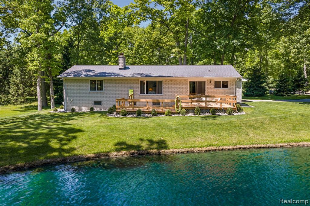 10100 Bridge Lake Road, Clarkston, MI 48348 — Photo 34