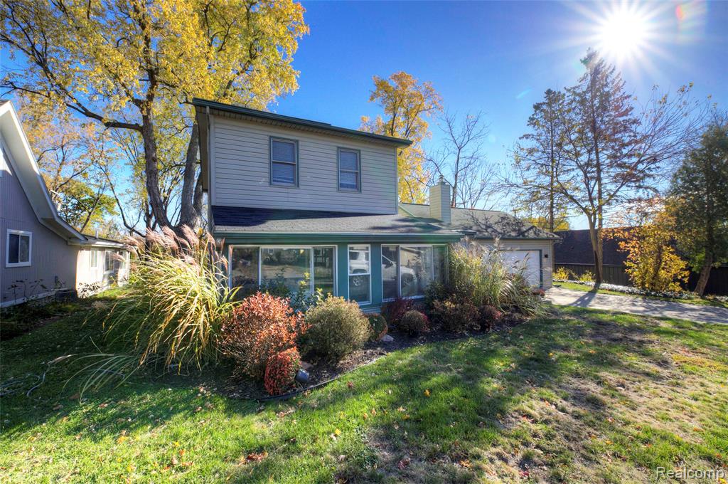 725 Wild Pond Court, Middleville, MI, 49333