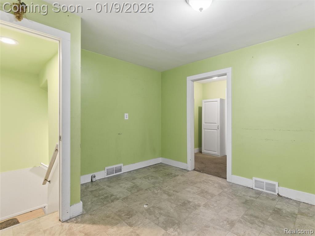 4350 Lotus Drive, Waterford, MI 48329 — Photo 12