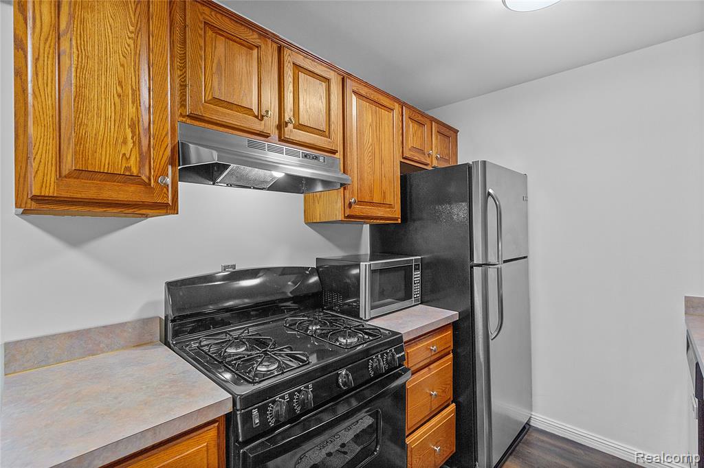 45311 Kensington St., Utica, MI 48317 — Photo 9