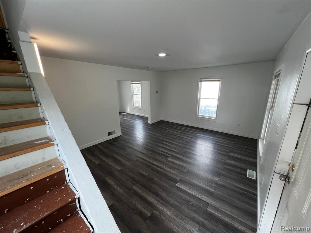 63 HAMILTON Street, Pontiac, MI 48342 — Photo 4
