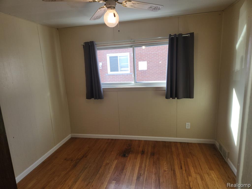 8395 DARLENE Street, Warren, MI 48093 — Photo 20