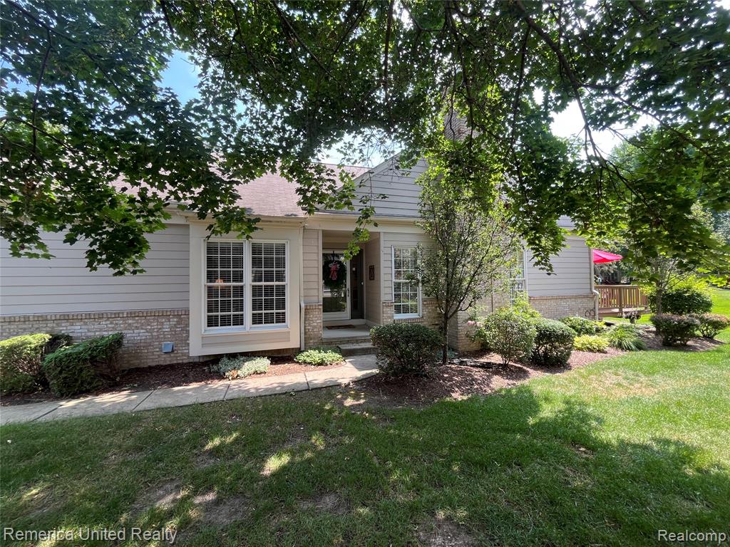 39677 MUIRFIELD Lane, Northville, MI 48168 — Photo 2