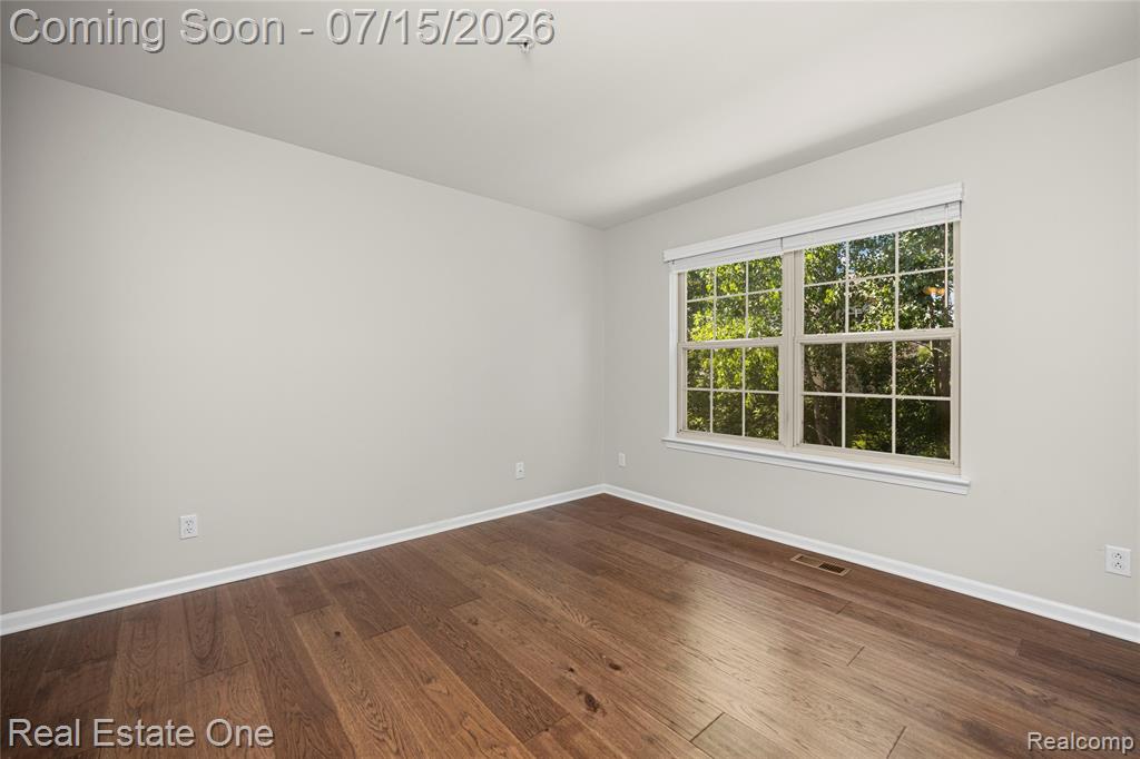 609 Village Lane, Milford, MI 48381 — Photo 27