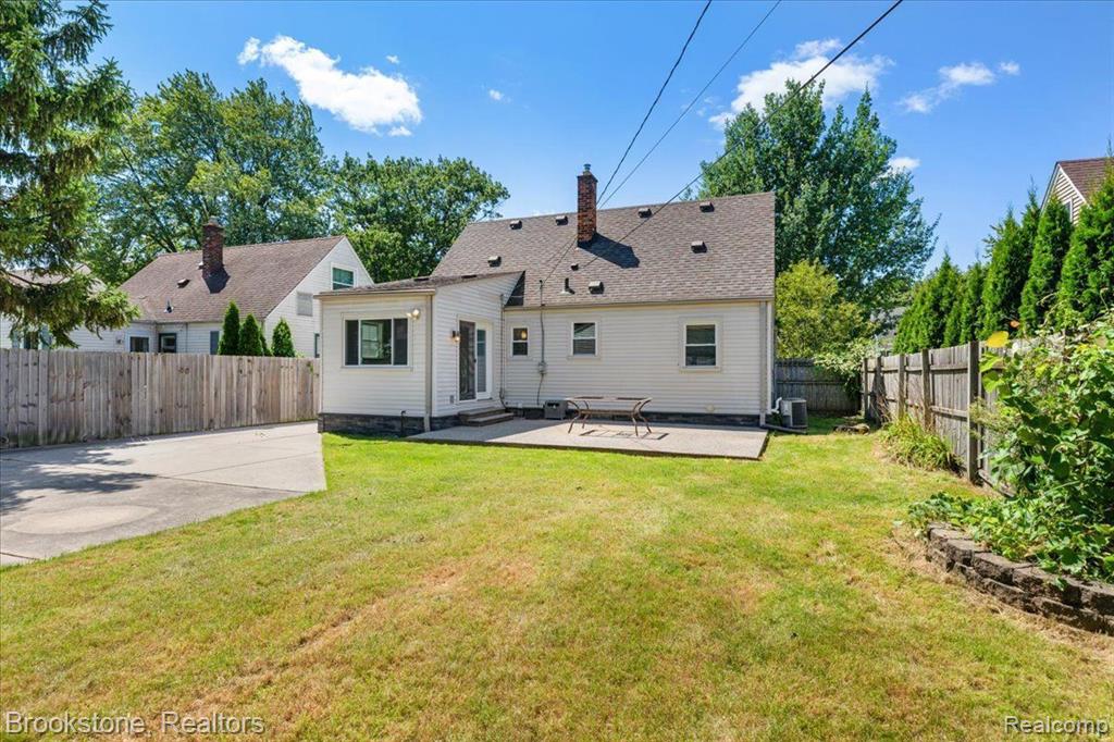516 N EDGEWORTH Avenue, Royal Oak, MI 48067 — Photo 28