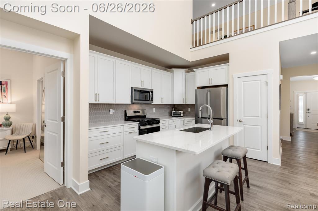 5318 Trail Vista Drive, West Bloomfield, MI 48323 — Photo 9