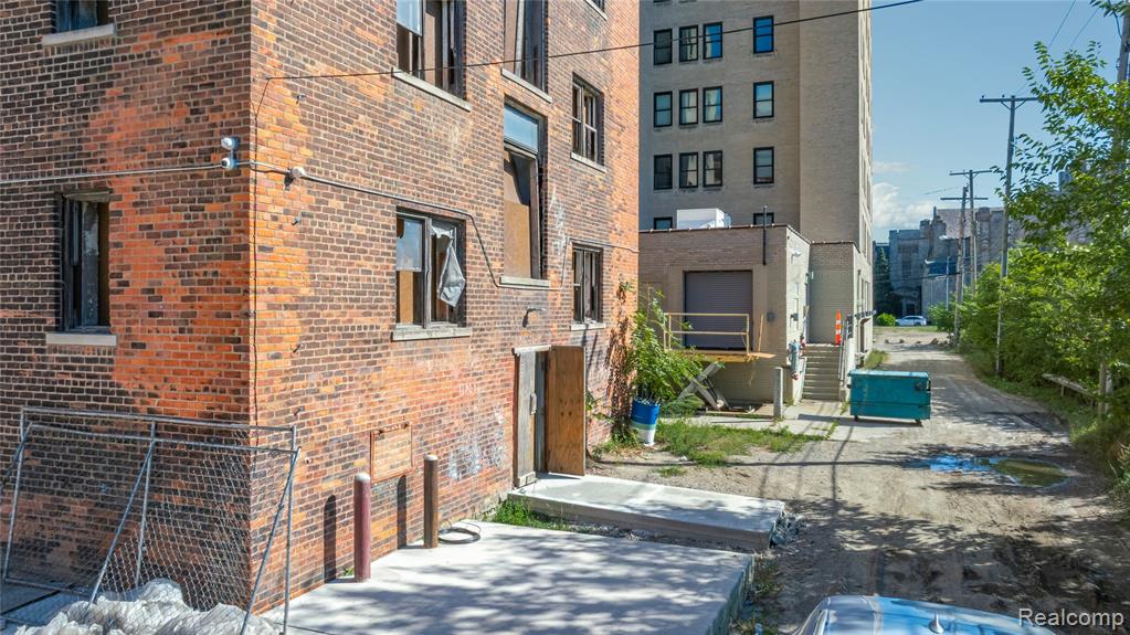 69 Seward Street, Detroit, MI 48202 — Photo 11