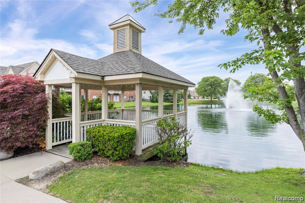 43270 Pendleton Circle, Sterling Heights, MI 48313 — Photo 35