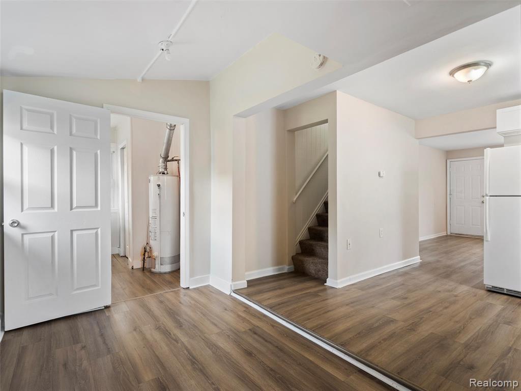 7060 Maxwell Avenue, Warren, MI 48091 — Photo 8