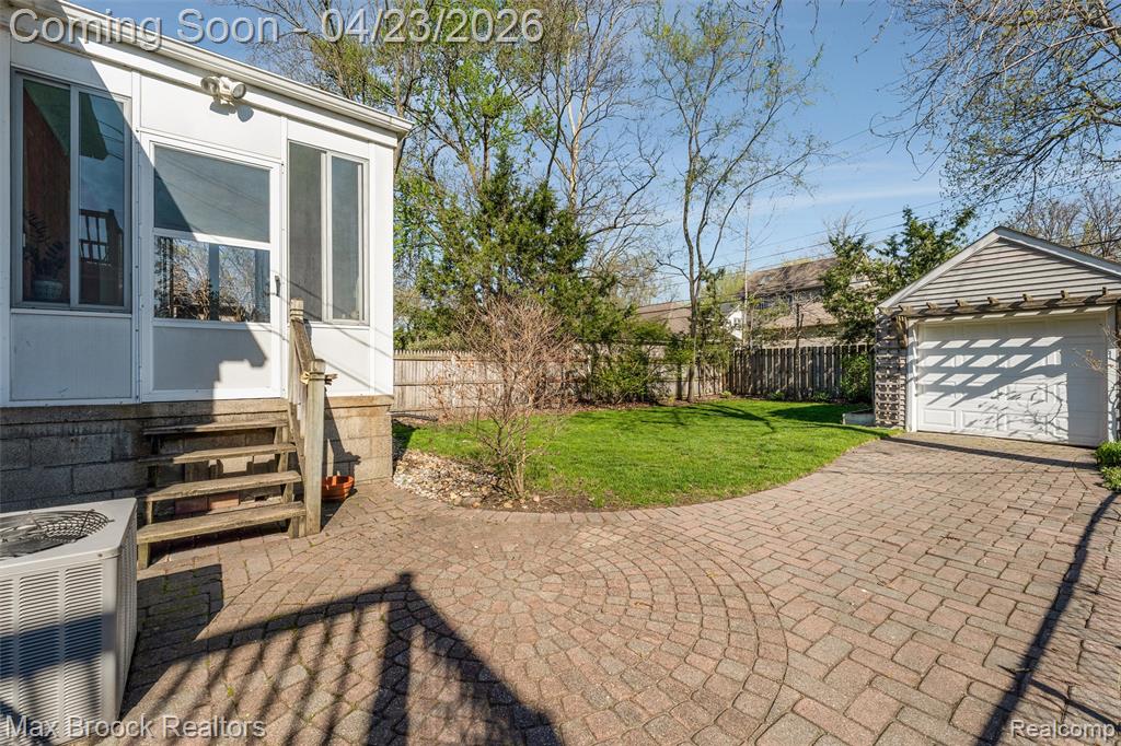 73 Amherst Road, Pleasant Ridge, MI — Photo 35
