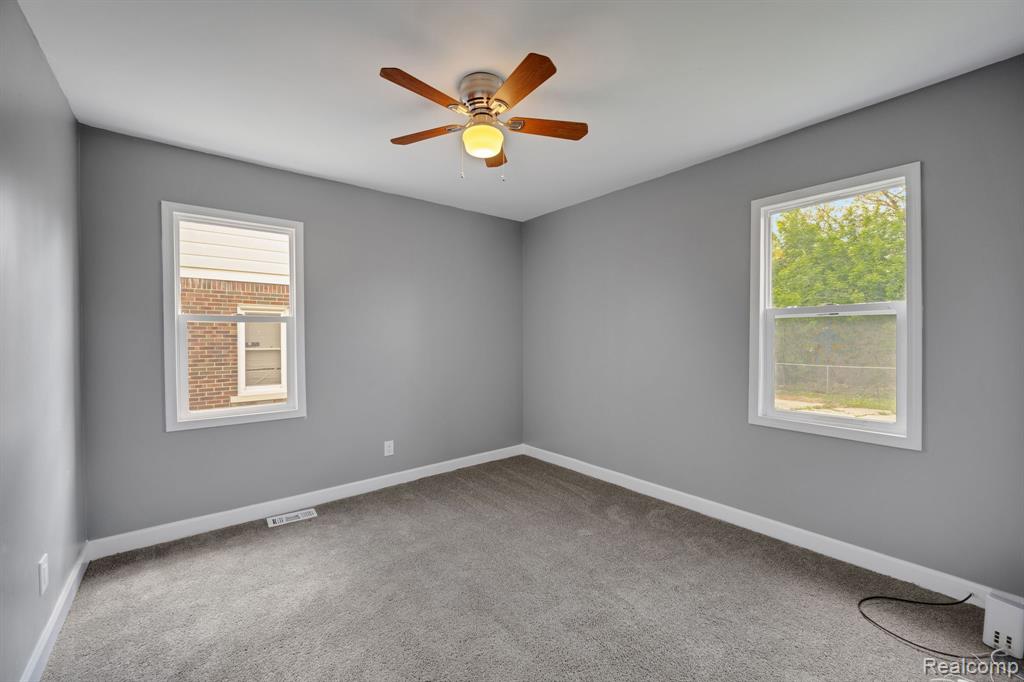 9201 BOLEYN Street, Detroit, MI 48224 — Photo 18