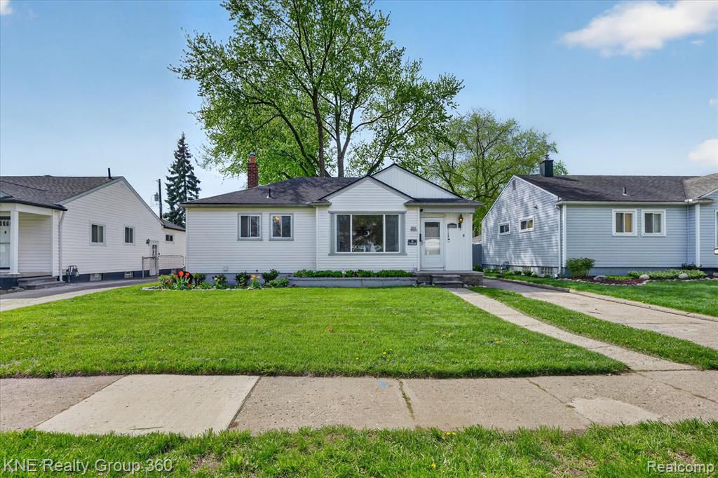 31325 Sheridan Street, Garden City, MI — Photo 4