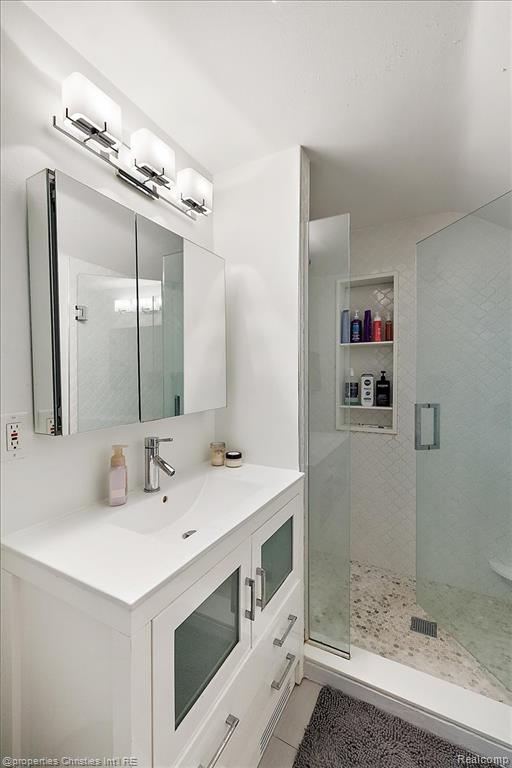 559 E Southlawn Boulevard, Birmingham, MI 48009 — Photo 23